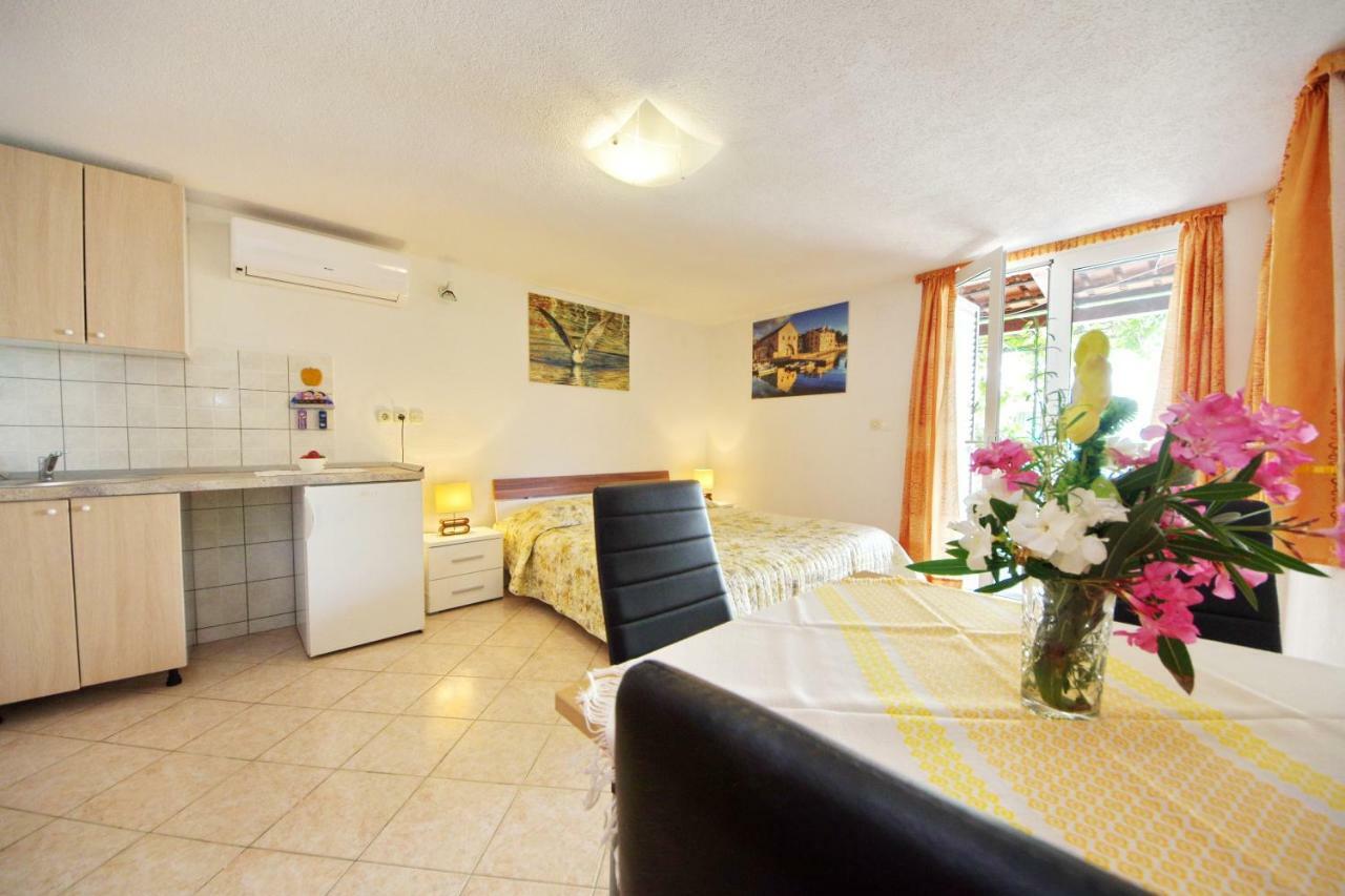 Apartments Villa Hraste Hvar هفار المظهر الخارجي الصورة